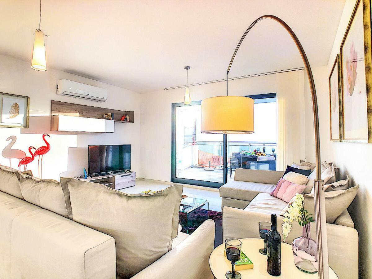 Apartamento Paradisus By Lovelystay Caniço Esterno foto