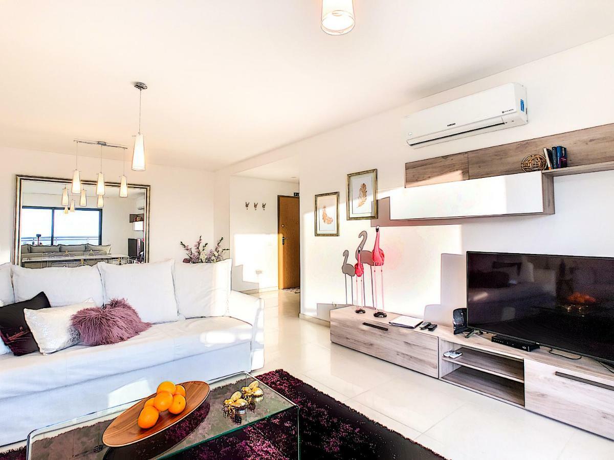 Apartamento Paradisus By Lovelystay Caniço Esterno foto